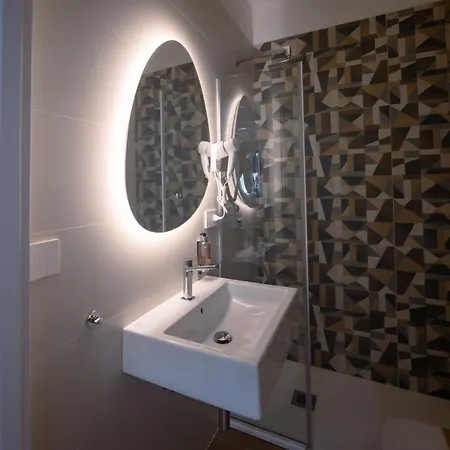 Alojamento de Acomodação e Pequeno-almoço Terminal Sud *